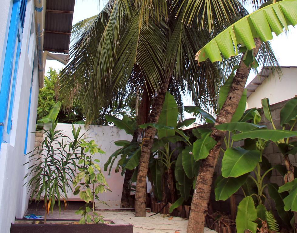 Rip Tide Vacation Inn, K.Guraidhoo Guraidhoo  Buitenkant foto