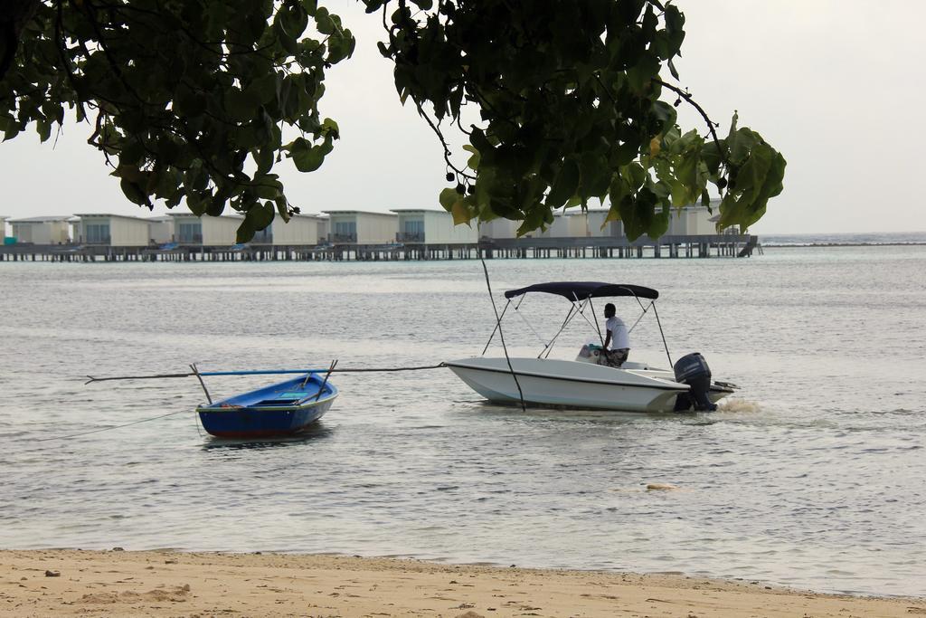 Rip Tide Vacation Inn, K.Guraidhoo Guraidhoo  Buitenkant foto
