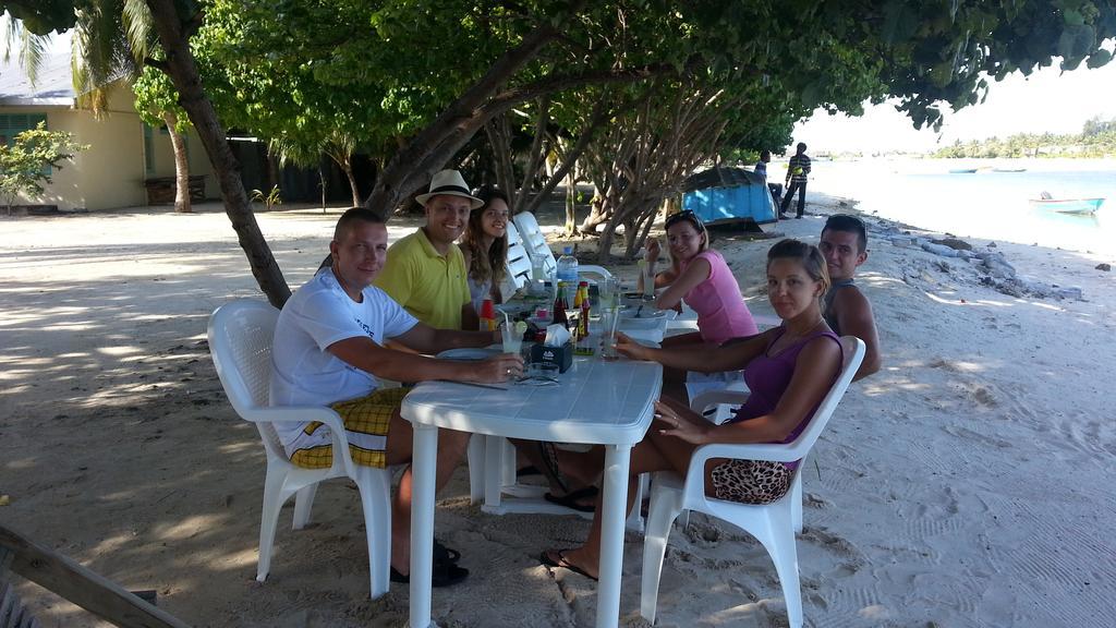 Rip Tide Vacation Inn, K.Guraidhoo Guraidhoo  Buitenkant foto
