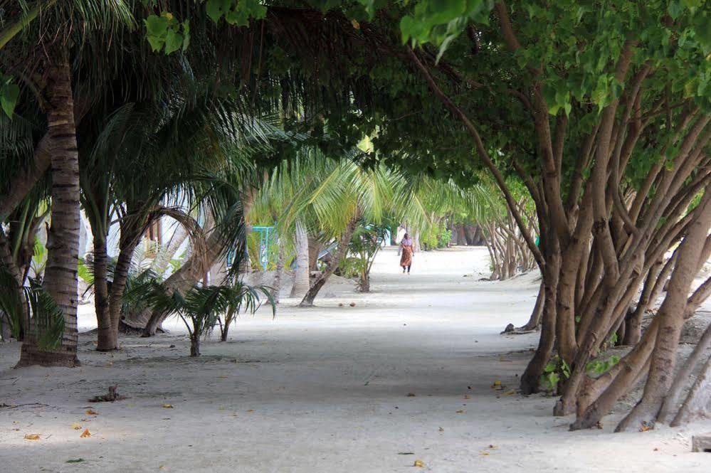 Rip Tide Vacation Inn, K.Guraidhoo Guraidhoo  Buitenkant foto
